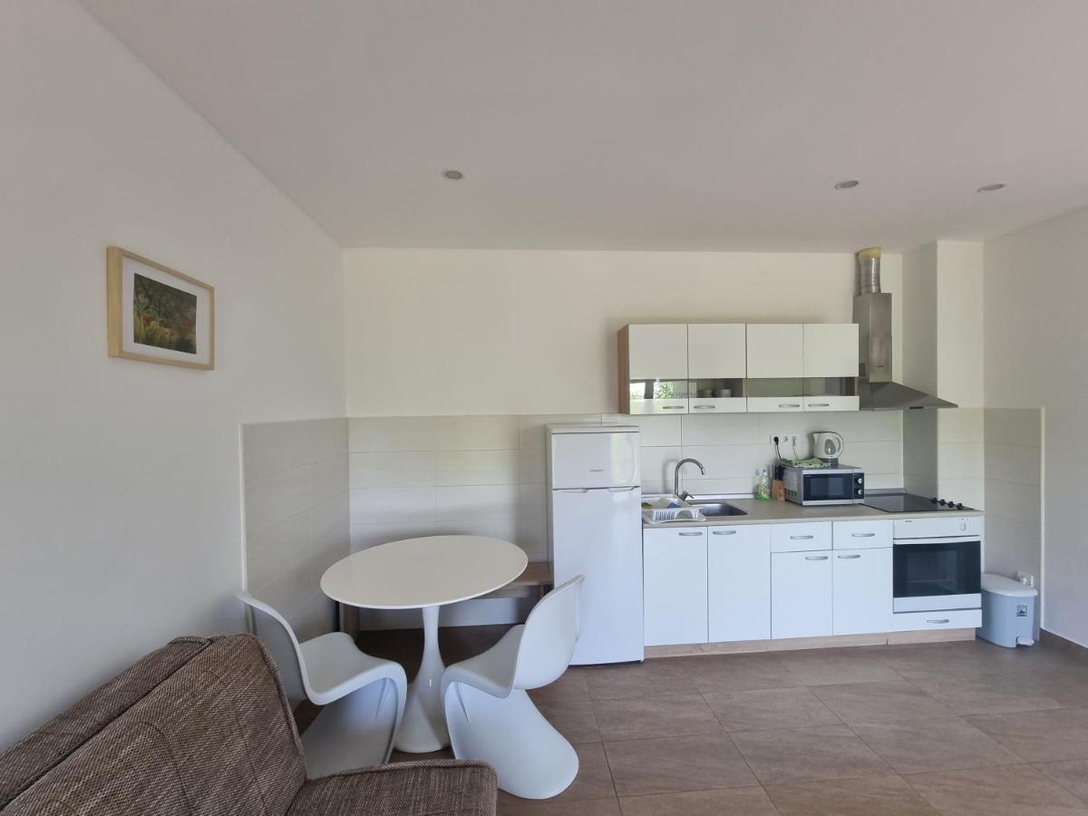 סלינה Apartmani Jozic מראה חיצוני תמונה